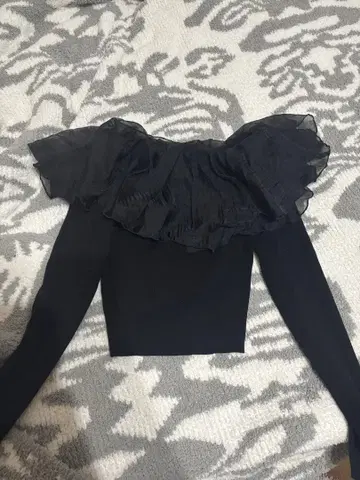 [ 새상품급 ] 코코딜 프릴 칼라 상의