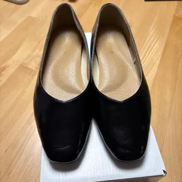 GLOBAL WORK 블랙 플랫 락쿠션 펌프스 L 24~24.5