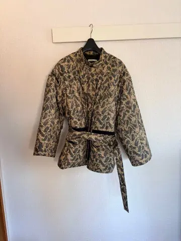 AKANE UTSUNOMIYA 다운 자켓 베스트