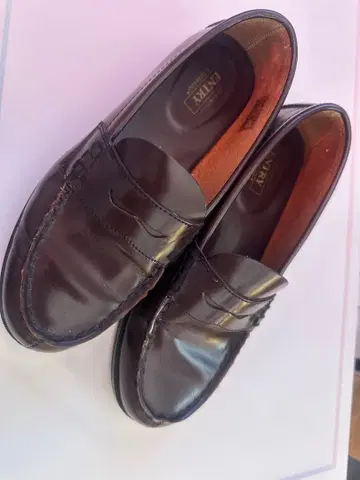 다크 브라운 가죽 로퍼