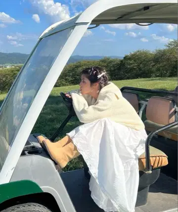 [ 새상품 ] allisonbrown 카라 부착 zip 니트