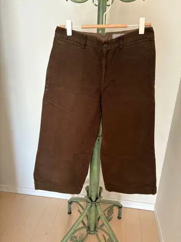 마가렛 호웰 브라운 치노 팬츠