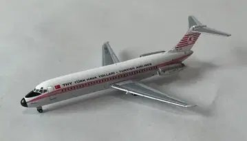 Turkish Airlines DC-9 TC-JAD