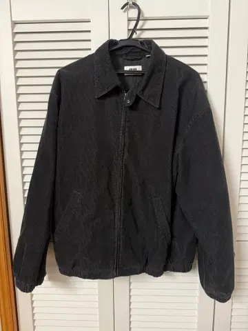 UNIQLO U 블랙 자켓