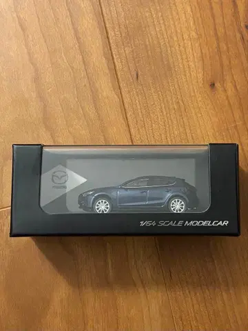 마쓰다 1/64 스케일 모델카 악셀라 스포츠 AXELA SPORTS