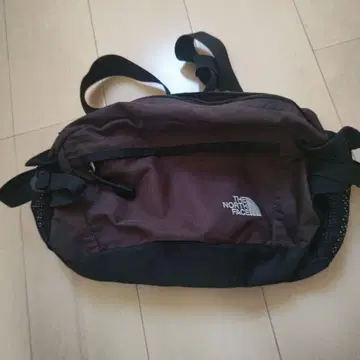 THE NORTH FACE 숄더백 다크 브라운