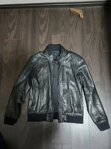 블랙 가죽 싱글 라이더 자켓