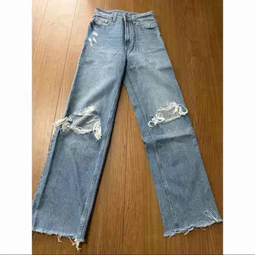 WIDE 데미지 가공 라이트 블루 데님 팬츠