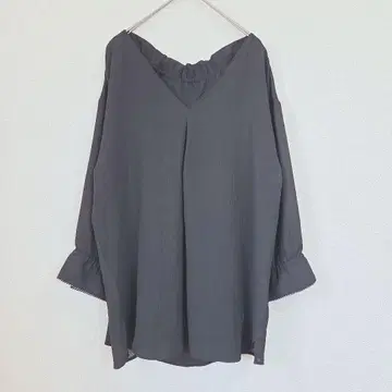 비키 블랙 튜닉 긴팔 사이즈 2 프릴 소매 V넥 M