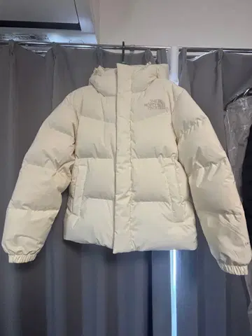 [새상품급] THE NORTH FACE 화이트 다운 자켓 (한국 한정판)
