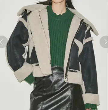 EMODA 에모다 숏 페이크 무스탕 블루종 라이트 토믹스