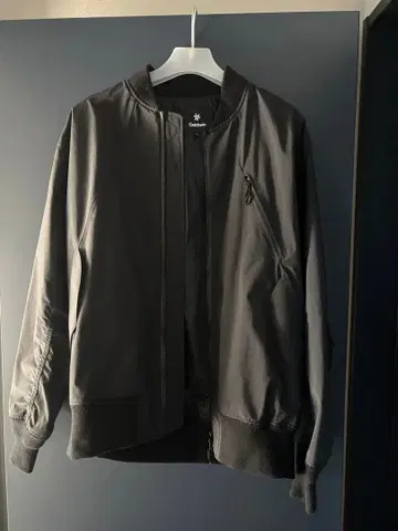 Goldwin 블랙 MA-1 자켓 사이즈 L