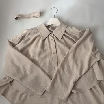 한국 브랜드 JOY GRYSON 베이지 긴팔 셔츠 M