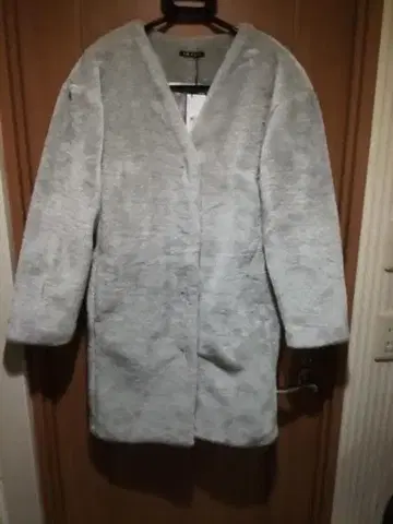 택 포함 미사용 보관품 INGNI 플리스 기모 노카라 코트