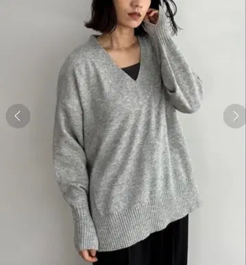 Doux archives V넥 스팽글 니트 그레이 스웨터 라메