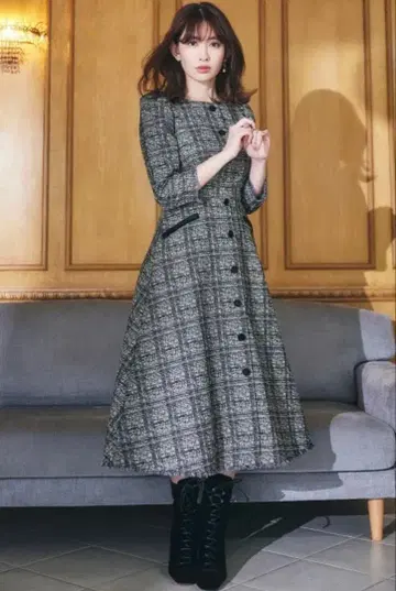 [ herlipto ] Classic Tweed Midi Dress