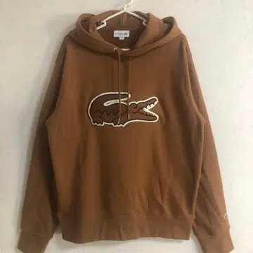 라코스테 빅 엠블럼