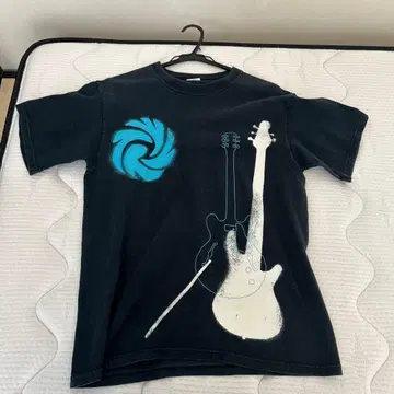 RADWIMPS 기타 T셔츠 9월 아직이잖아