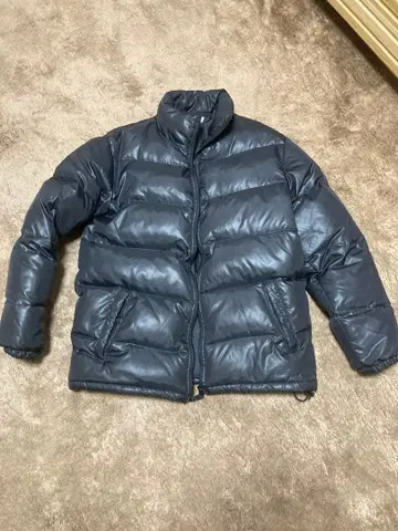 블랙 다운 자켓 자수 로고 중고