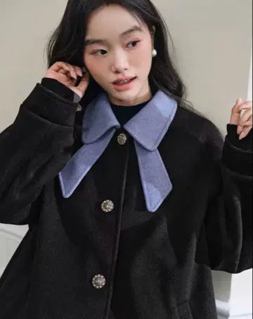 리본 칼라 코트