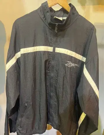 Reebok 블랙 나일론 자켓