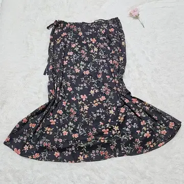 새상품급 슬로브 이에나 [FREE] 랩 스커트 꽃무늬 롱