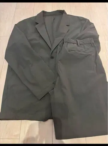 지유 GU 나일론 스트레치 셋업 수트 자켓 슬랙스