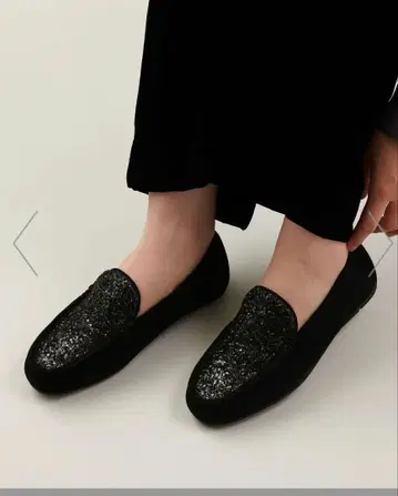 오데뜨 앤 오딜 인조 모피 모카 플랫