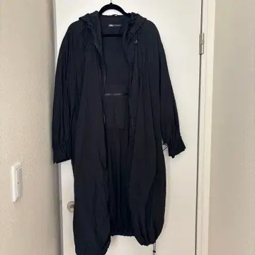 ZARA 자라 후드 부착 블랙 롱 코트 s-m 백