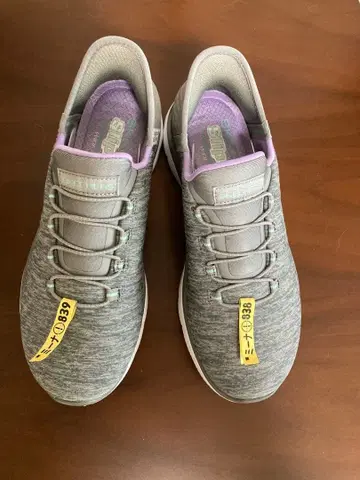 SKECHERS 슬립인즈 스니커즈 22.5cm 클리닝 완료