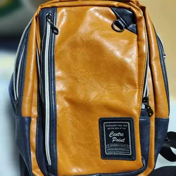 센터 포인트 브라운 합성 피혁 바디백