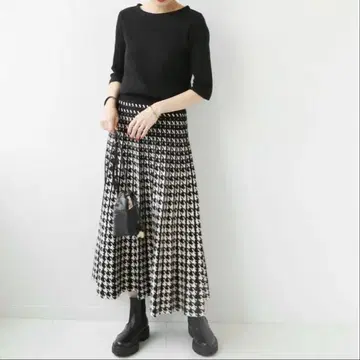 새상품급 트라쪼돈나 롱 니트 스커트 그린 x 화이트 하운드투스