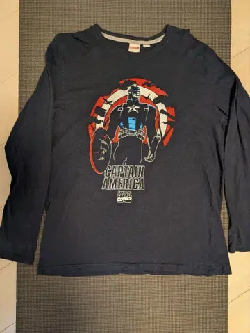 공식 MARVEL 캡틴 아메리카 긴팔 프린트 T셔츠 L 사이즈
