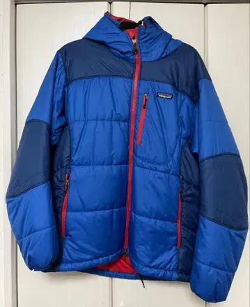 파타고니아 후드 부착 다운 자켓 파랑