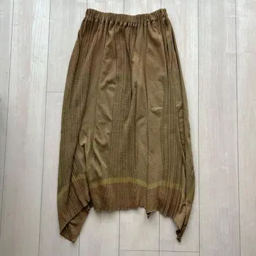 [ 새상품급 ] JURGEN LEHL 카키 플리츠 롱 스커트 M