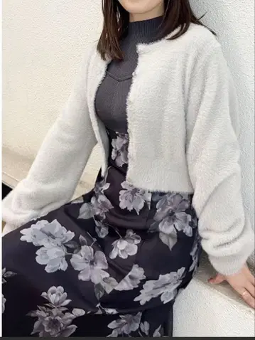 머큐리 듀오 롱 슬리브 미니 샤기 니트 가디건 라이트 그레이