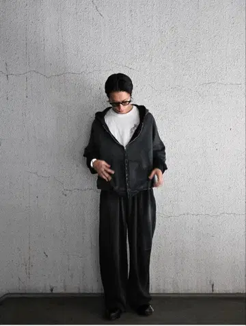 MOOJIMOOJI 후드티