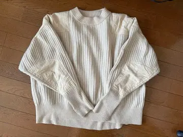 하이크 HYKE 크림색 리브 긴팔 니트