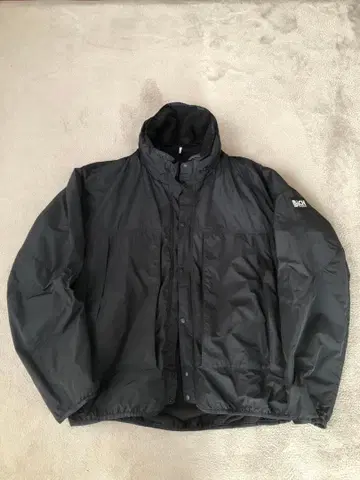 BACH 블랙 나일론 자켓