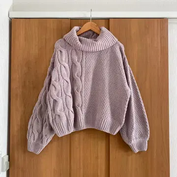 올리브 데 올리브 하이넥 케이블 니트 스웨터 풀오버