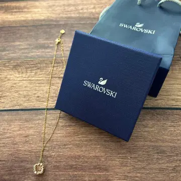 Swarovski 골드 꽃 모티브 목걸이