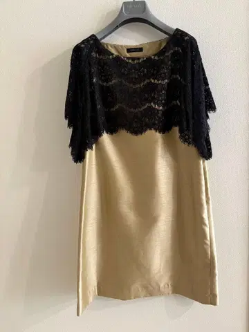 OPAQUE 엘레강트한 골드와 블랙의 드레스