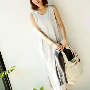 BAYFLOW V넥 슬리브리스 원피스 아이보리 2 새상품급 베이플로우