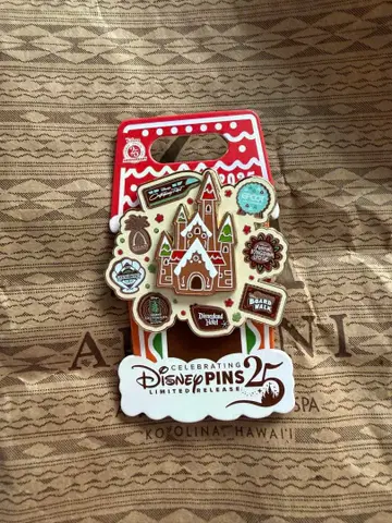 해외 디즈니 한정판 핀 핀즈 크리스마스 진저브레드 로고