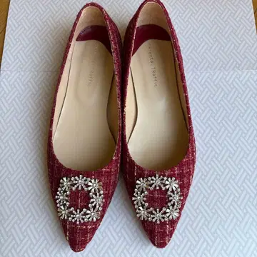 빨간색 트위드 비쥬 포함 펌프스