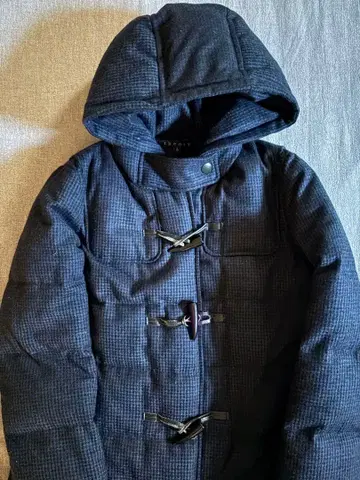 작은 체구이거나 슬림한 분들께 추천! theory 더플 다운 코트