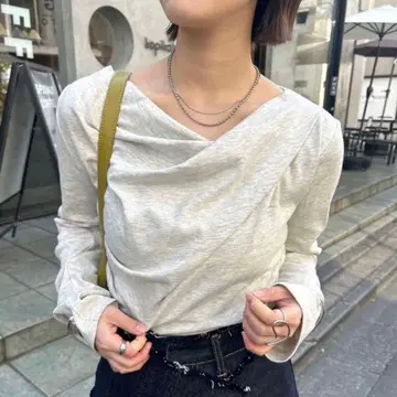 mystic 오프숄더 롱 티셔츠 그레이