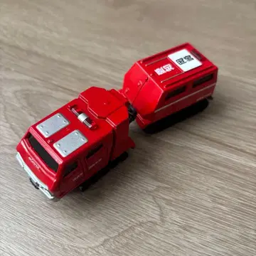 레드 살라만다 토미카