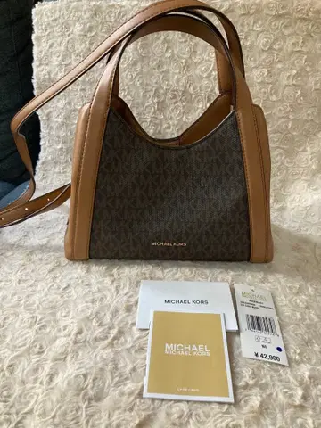 새상품급 마이클코어스 숄더백 컨버터블 메신저 스몰