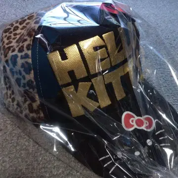 세련된 새상품급 귀여운 HELLO KITTY 레오파드 무늬 캡